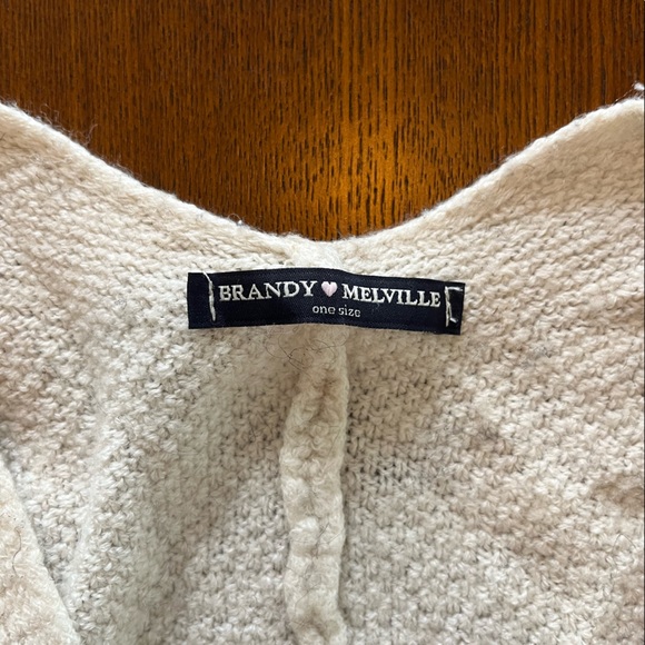 White one size sweater - Picture 3 of 3